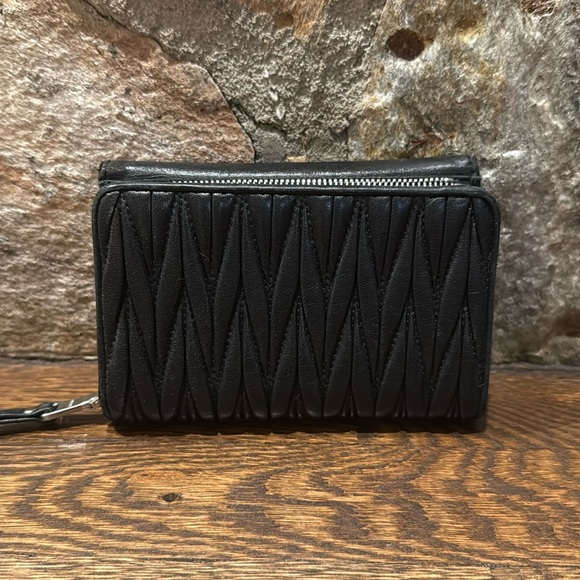 Authentic MIU MIU Matelasse Bijou Logo Gather Leather Trifold Wallet - Picture 10 of 13